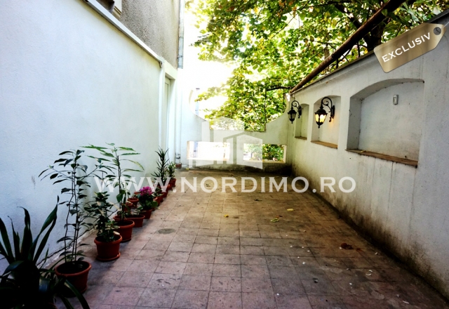 Garsoniera cu terasa proprie, Zona Universitate